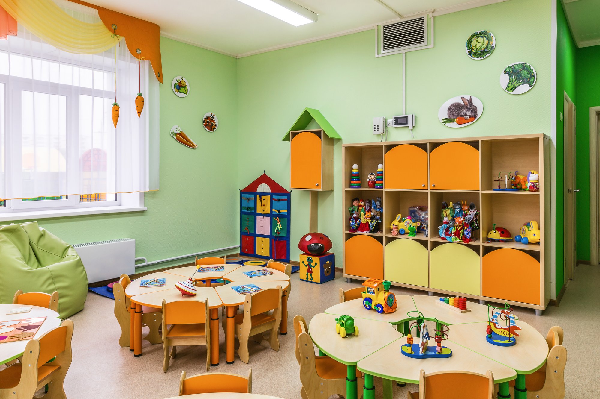 Kindergarten - Game Room - LEXAN CLINIWALL Sheet
